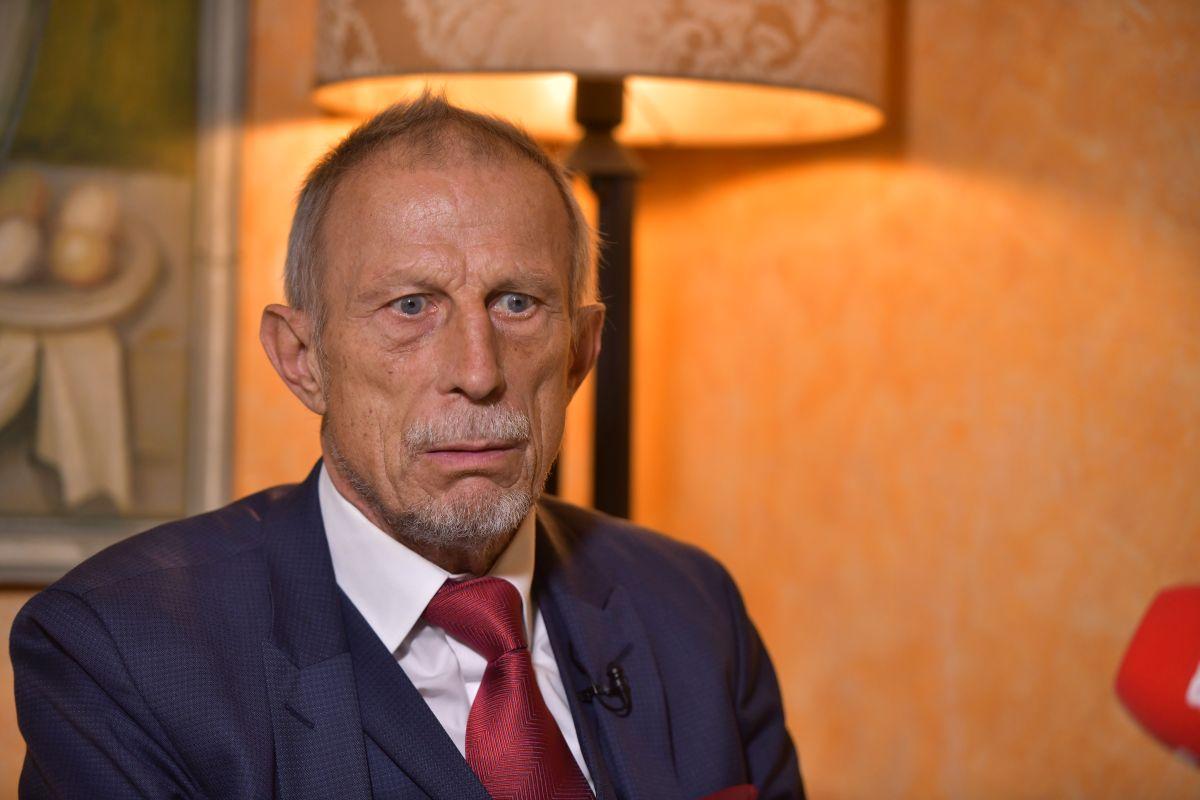 Christoph Daum, din nou în stare critică » Operat a doua oară de cancer: „Lucrurile s-au înrăutățit în ultima vreme”