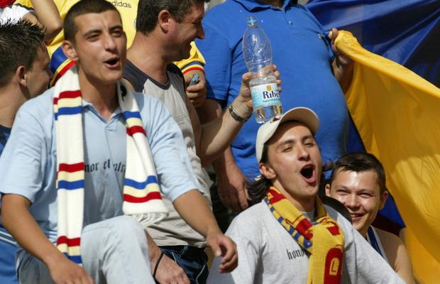 Imagini EXCLUSIVE de la prima deplasare a lui George Simion! „Am mers cu autocarul două zile și două nopți. Părinții mei și acum știu că am fost în Delta Dunării!”