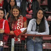 Ziua în care Dinamo a jucat cu femei și copii în tribune / Sursă foto: Arhivă Gazeta Sporturilor