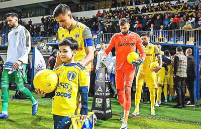 Mișcare importantă la Petrolul înainte de meciul cu Dinamo » Detaliul care a deconspirat numele viitorului antrenor al „lupilor”