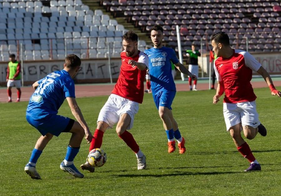 „Câinii” din Liga 3 au început play-off-ul cu o victorie, în meciul jucat pe stadionul Dinamo / Sursă foto: Facebook@ CS Dinamo Rezultate Liga 3 » 6 lucruri interesante din prima etapă de play-off și play-out: CS Dinamo a început goana după promovare + speranțele Vlad Mihalcea și Raphael Stănescu au marcat pentru echipele lor