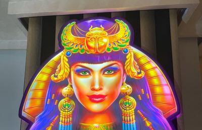 Reclame luminoase captivante: Ghidul complet pentru atragerea clienților și creșterea afacerii tale