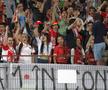 Ziua în care Dinamo a jucat cu femei și copii în tribune / Sursă foto: Arhivă Gazeta Sporturilor