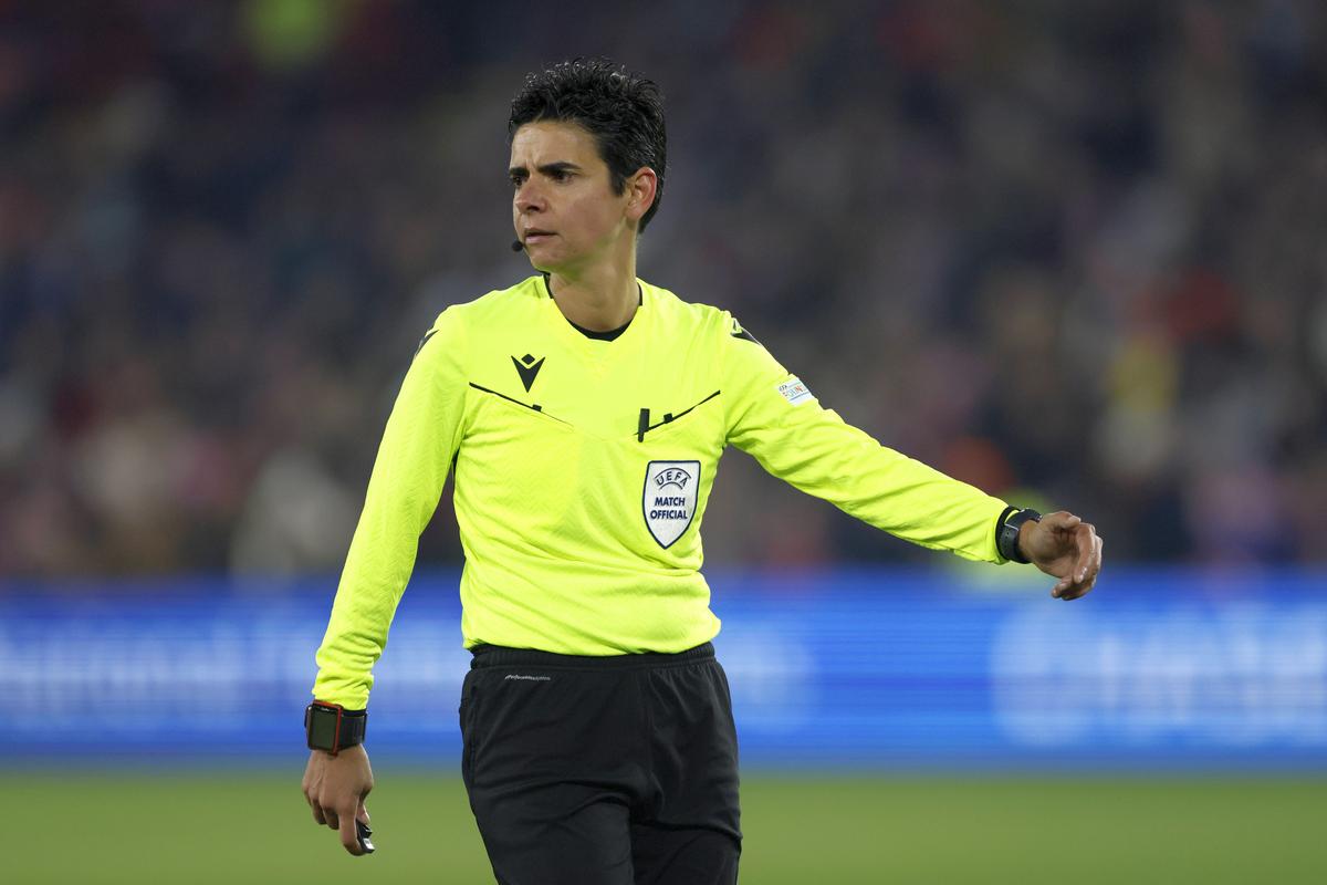 Prima femeie care arbitrează un meci în prima ligă masculină din Portugalia