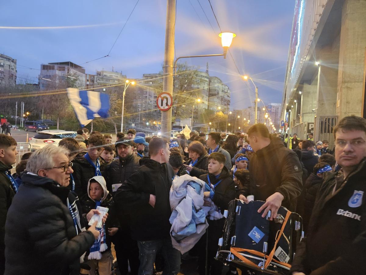 Copii prezenți la Rapid - Universitatea Craiova / foto: Ionuț Iordache GSP