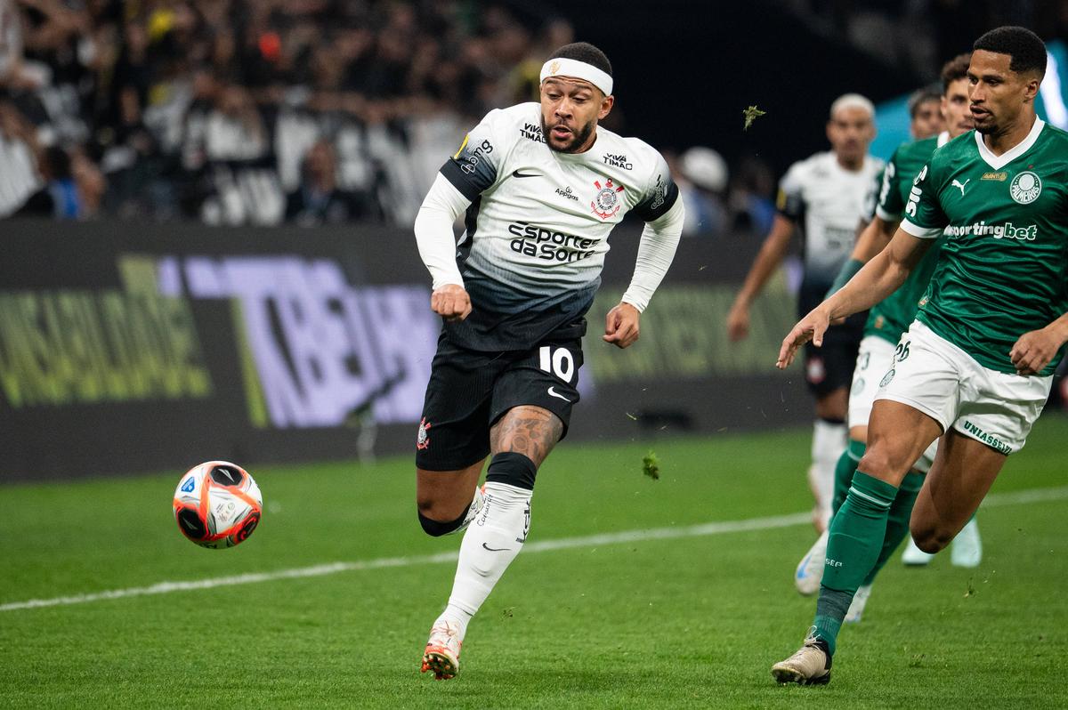 Galerie foto - Memphis Depay (Finala Campeonato Paulista 2025)