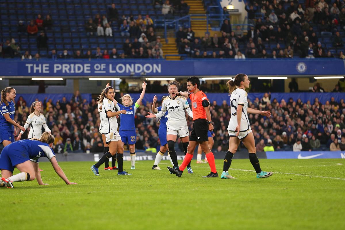 Catarina Campos, prima femeie care arbitrează un meci în prima ligă masculină a Portugaliei. Foto: Imago