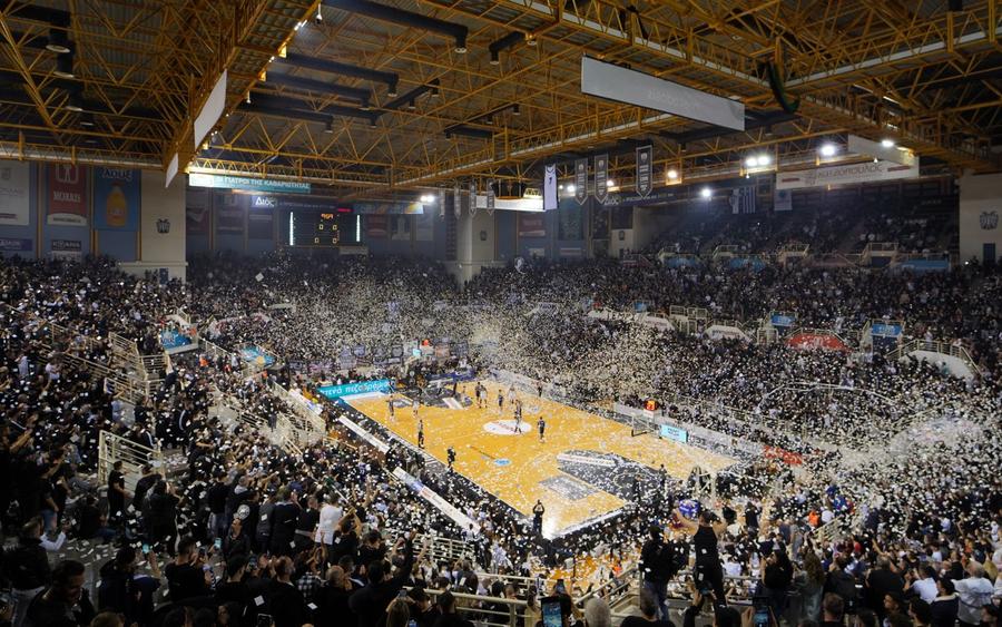 Atmosfera de la meciul tur jucat la Salonic Ivan Savvidis, gest ieșit din comun pentru fanii lui PAOK