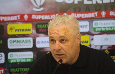 Marius Șumudică, incendiar și la conferință: „M-am curățat de dimineață în urechi, nu am auzit. Să îl omor pe Ignat?! Să îi zic lui Vulturar să se dea accidentat?”