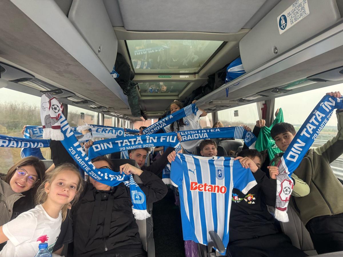 Copiii care susțin Craiova, în deplasare la meciul cu Rapid