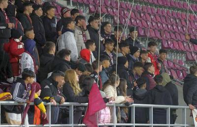 Ce se întâmplă la Rapid - FC Argeș, meci cu porțile închise: „Copii, Giuleștiul vă cheamă!”