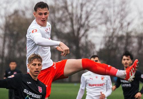 Dinamo și-ar putea ceda patru jucători la aceeași echipă