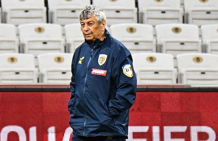 Mircea Lucescu la antrenamentul oficial cu Turcia, foto: Imago Mircea Lucescu, pregătit de operație: „Plan făcut cu un medic din Franța cerut de familie” » Comunicat de ultimă oră de la Spitalul Universitar!