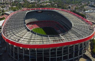 Incident tragic la redeschiderea stadionului „Azteca” » Persoană decedată în tribune