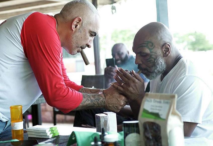 Alki David și Mike Tyson au împreună o afacere cu cannabis