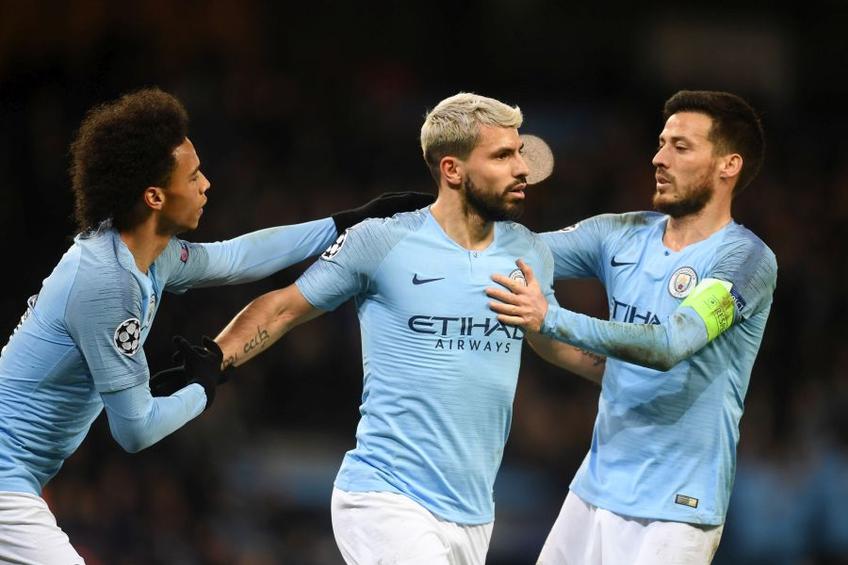 Leroy Sane (stânga) a „beneficiat