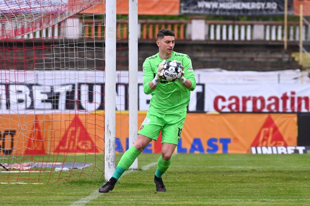 Vedeta care a răbufnit după Dinamo - Voluntari 2-0: „Întrebați-l pe Uhrin de ce nu am jucat!”