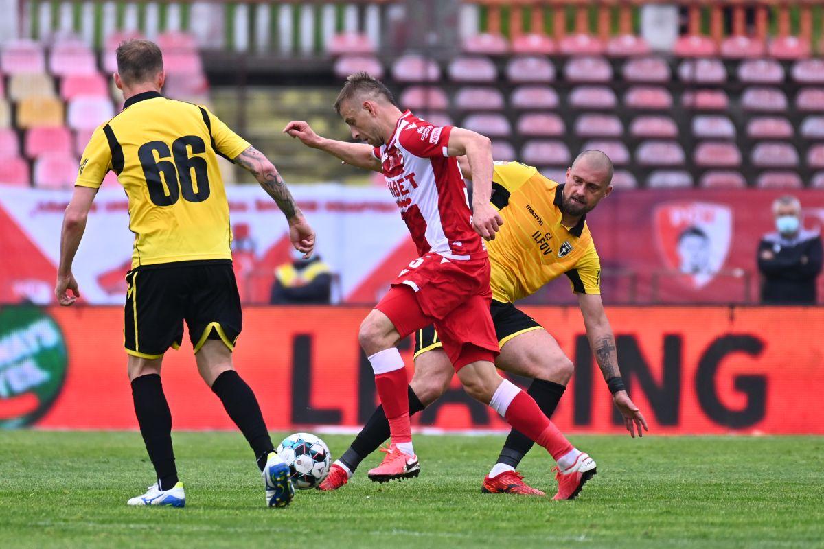 Vedeta care a răbufnit după Dinamo - Voluntari 2-0: „Întrebați-l pe Uhrin de ce nu am jucat!”