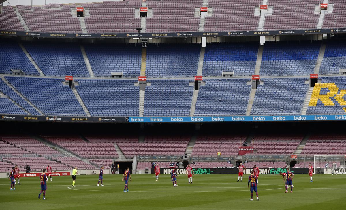 Barcelona - Granada 1-2 » Decepție pe Camp Nou! Gazdele pierd incredibil șansa de a trece pe primul loc