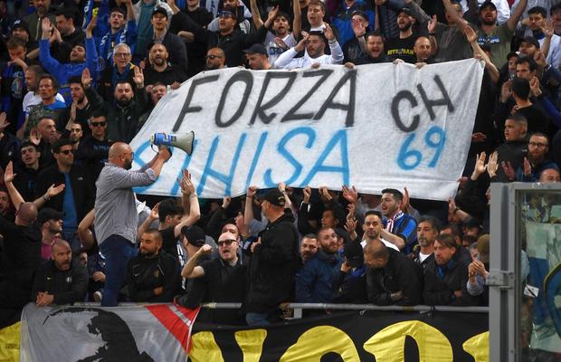 Jucătorii Bolognei l-au vizitat pe Mihajlovici la spital după victoria cu Inter: „De când sunt aici n-ați pierdut niciun meci. M-ați întinerit 10 ani, vă iubesc”