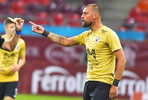 Bogdan Bălănescu, directorul general al clubului FC Voluntari, a vorbit despre întârzierile financiare de la FC Voluntari, cele care au dus la o răbufnire din partea lui Gabriel Tamaș (38 de ani).