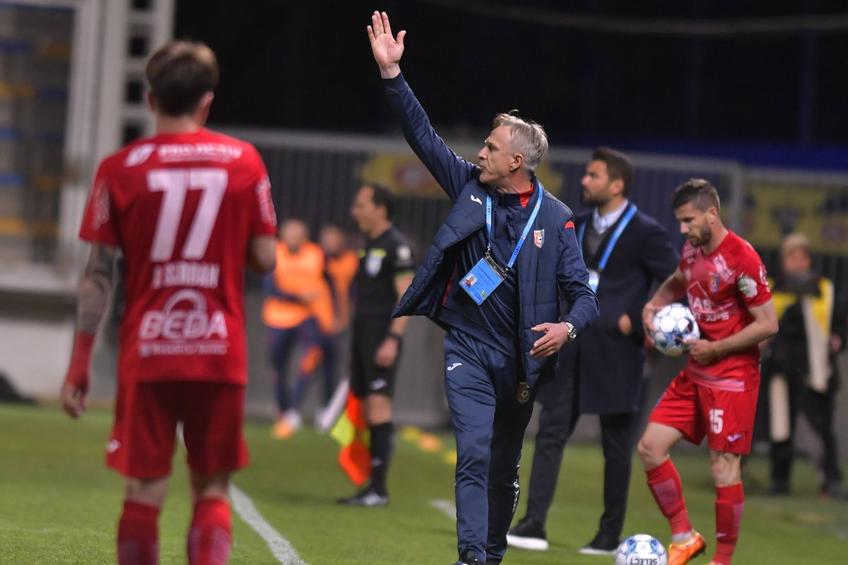 Emil Săndoi, după ce a reușit să oprească seria de invincibilitate a Rapidului: „Vom încerca să pregătim și meciurile de baraj” // foto: Imago