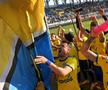 „Găzarii” au declanșat sărbătoarea după victoria cu Botoșani / FOTO: Răzvan Păsărică / Facebook@ Petrolul Ploiești