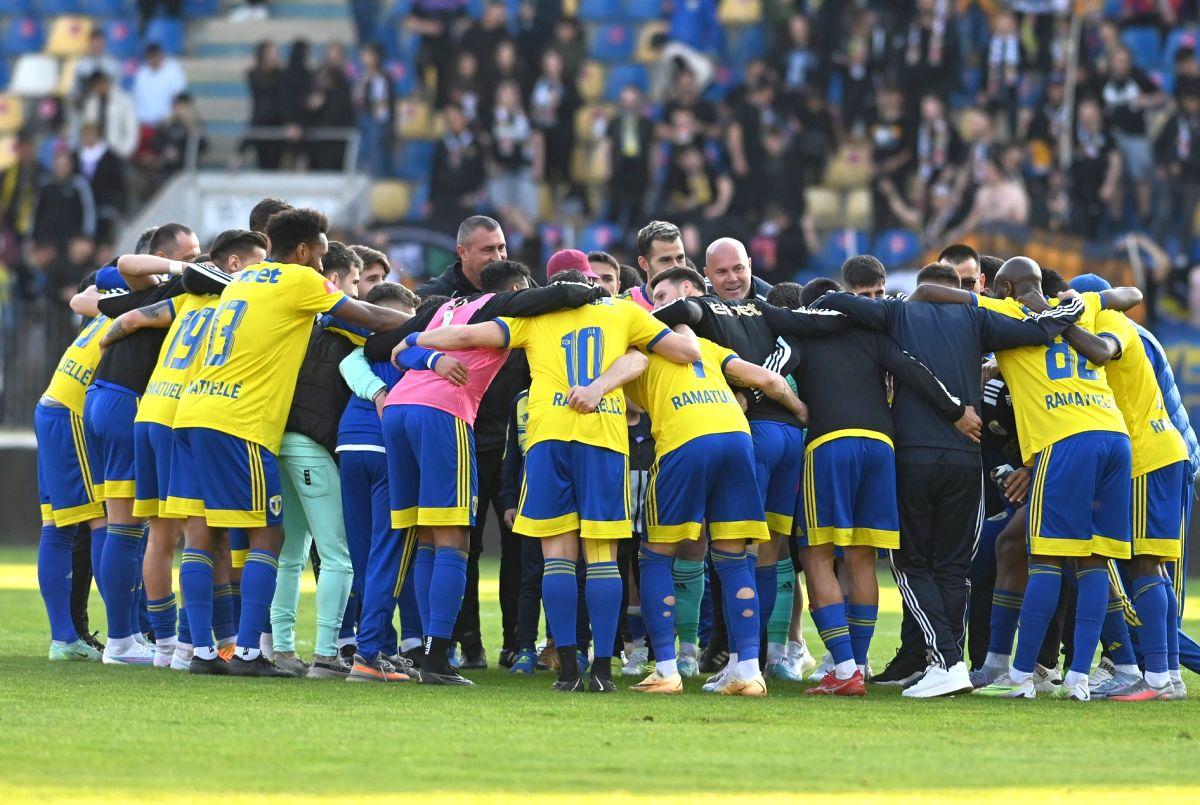 Așa e la Ploiești! Sărbătoare pe cinste pe „Ilie Oană”, după victoria „lupilor galbeni” cu FC Botoșani