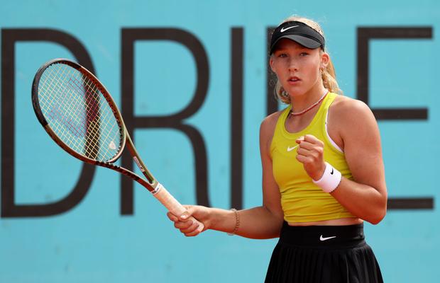 O nouă senzație în circuitul WTA: s-a calificat în optimi la Madrid chiar în ziua în care a împlinit 16 ani