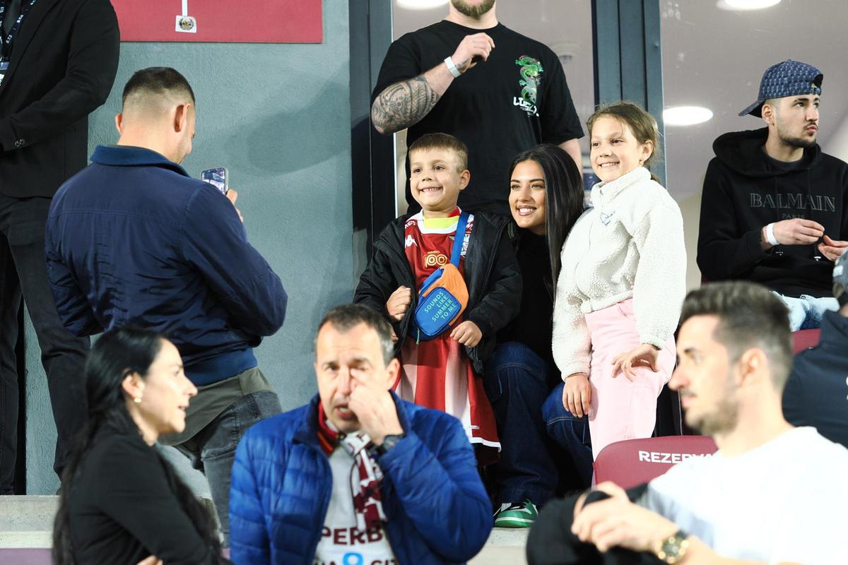Antonia, prezentă la Rapid - Universitatea Craiova