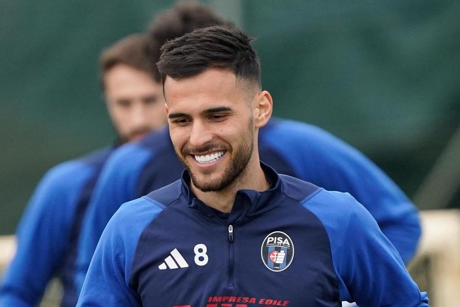 Marius Marin i-a dat emoții lui Edi Iordănescu. FOTO: Pisa Sporting Club Cad pe capete! Edi Iordănescu e în alertă » Încă un „tricolor” s-a accidentat la echipa de club