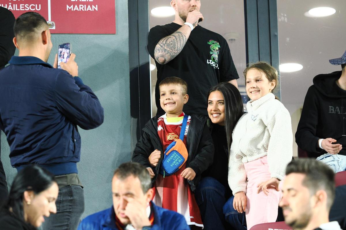 Antonia, prezență-surpriză la Rapid - Universitatea Craiova » Cum a fost surprinsă de fotoreporterul GSP