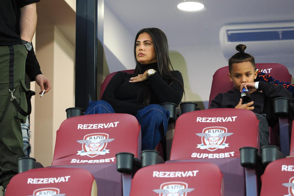 Antonia, prezentă la Rapid - Universitatea Craiova