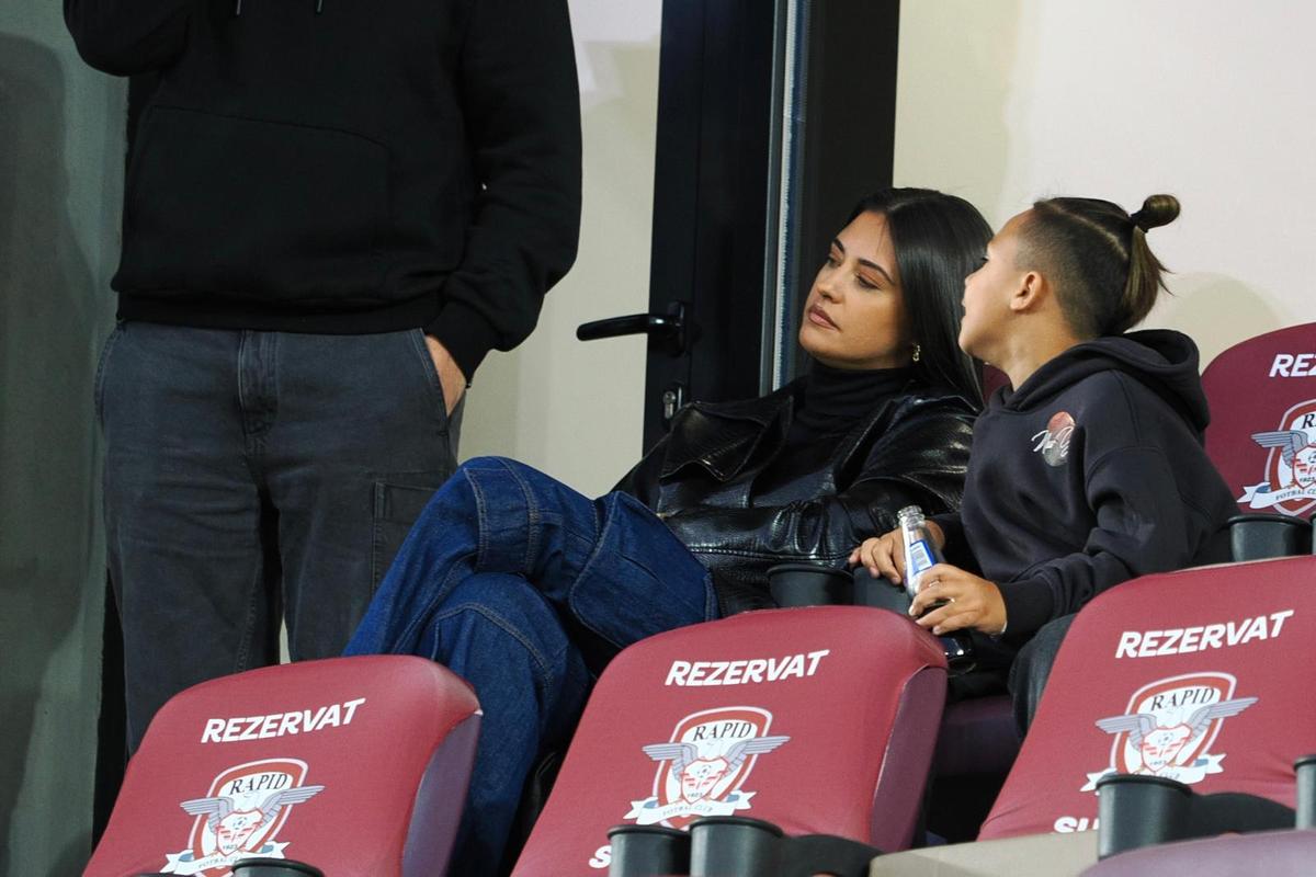 Antonia, prezentă la Rapid - Universitatea Craiova