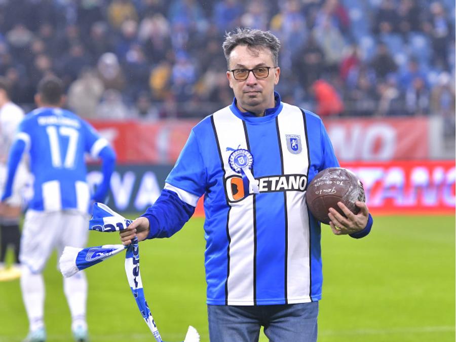 Marius Mitran și dragostea pentru Universitatea Craiova Poveștile lui Marius Mitran, strânse în peste 30 de ani de carieră: „Craiova Maxima e mult mai frumoasă decât Steaua '86. Și povestea, și dramatismul, și tot ce s-a întâmplat cu ea”