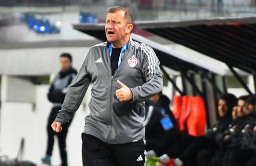 Dorinel Munteanu, ca antrenor al celor de la Sepsi, foto: GSP