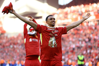 S-a aflat acum! Un cititor pe buze a redat dialogul dintre Trent Alexander-Arnold și patronul lui Liverpool: „Nu te panica”