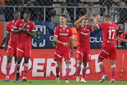 Sezon încheiat pentru Eddy Gnahore (al doilea de la stânga la dreapta), foto: Imago Images