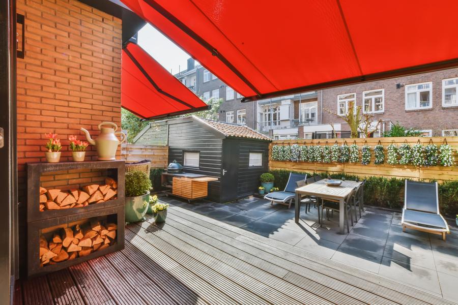 Eleganță și funcționalitate – modele de copertine retractabile pentru terase și balcoane