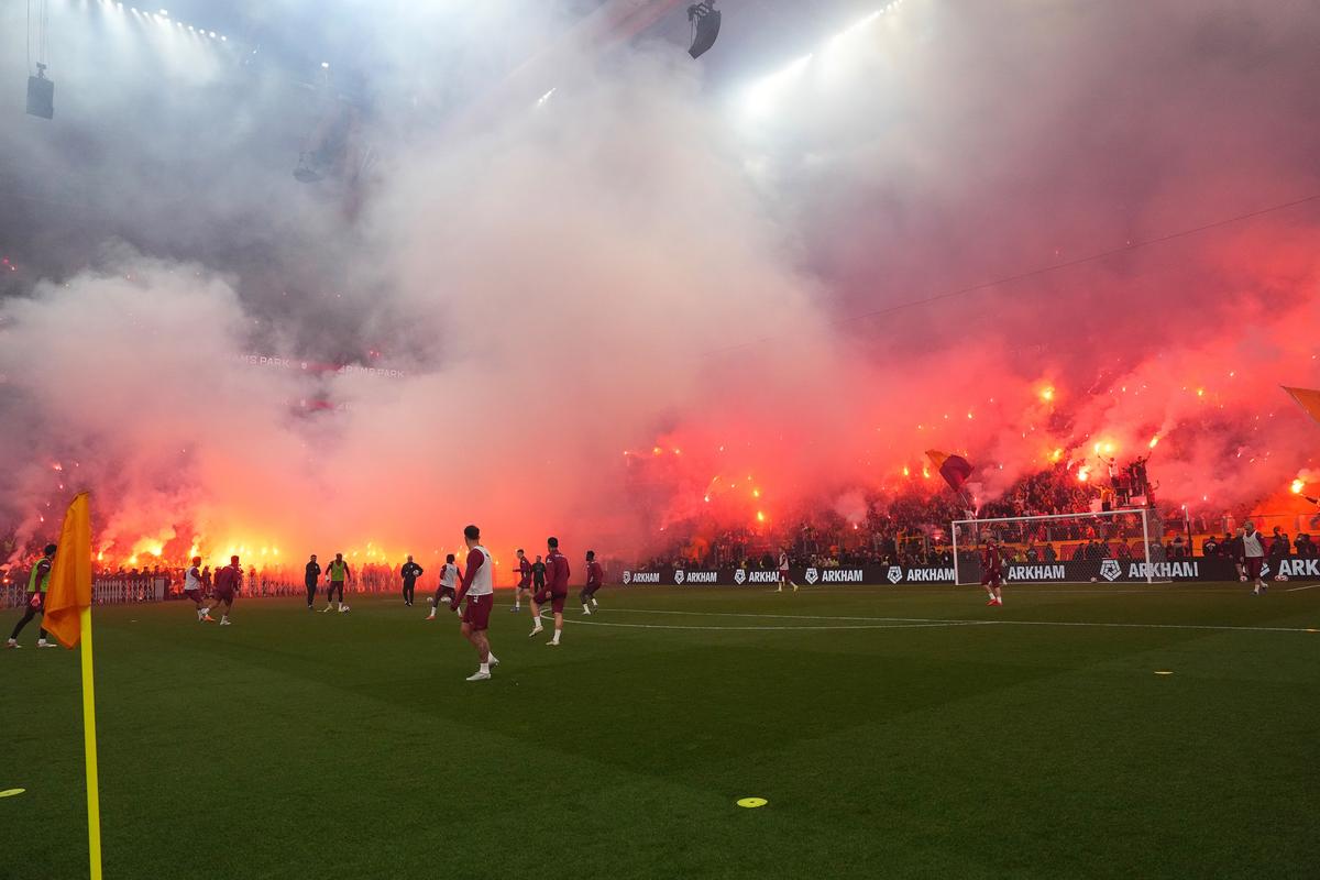 40.000 de oameni la antrenament, înaintea meciului de titlu din weekend!