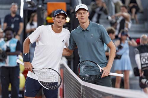 Jannik Sinner l-a învins pe  Rafael Jodar  în două seturi, apoi l-a lăudat. Foto: Imago Images