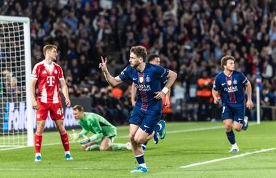 Khvicha Kvaratskhelia, numit „cel mai bun fotbalist din lume” de o legendă a Ligii Campionilor