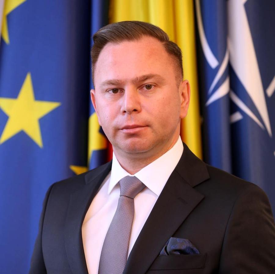 Eduard Bachide // FOTO: Facebook Vestea așteptată de toții fanii Stelei: „dușmanul” lor a plecat din minister și nu mai are putere în club!