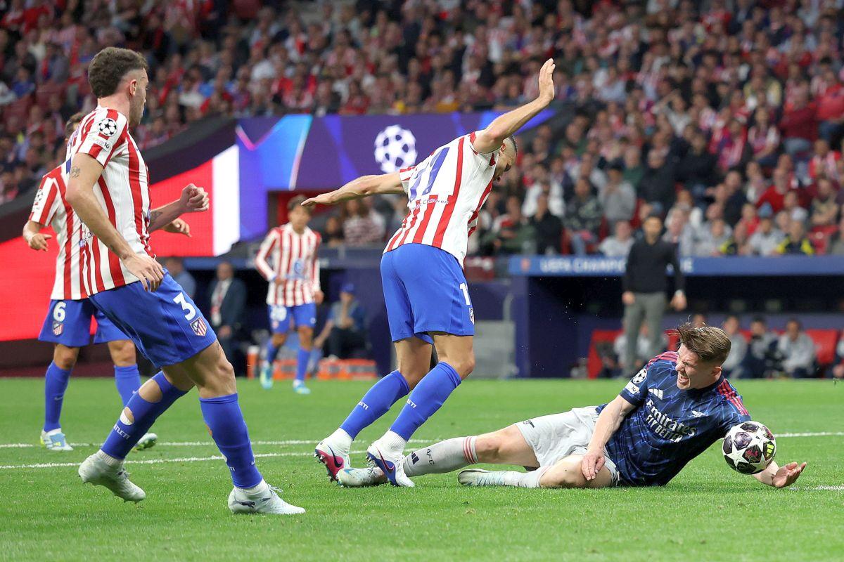 Penalty controversat în Atletico - Arsenal » Verdictul specialistului