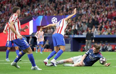 Penalty controversat în Atletico - Arsenal » Verdictul specialistului