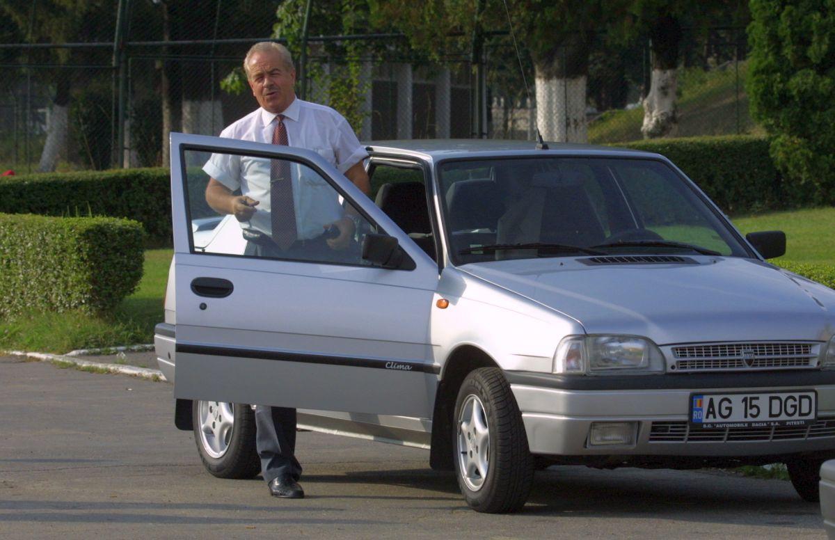 Dacia, salvată de la dispariție de un fost om de fotbal din România: „I se datorează salvarea brand-ului”