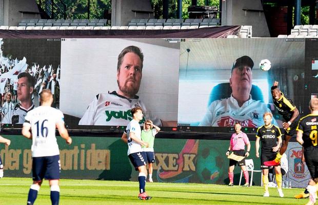 COVID-19. Fotbal pe Zoom! Spectatorii au văzut meciul din tribune virtuale