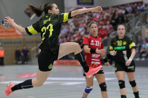 Asuka Fujita e prima niponă care ajunge în campionatul României FOTO Borussia Dortmund