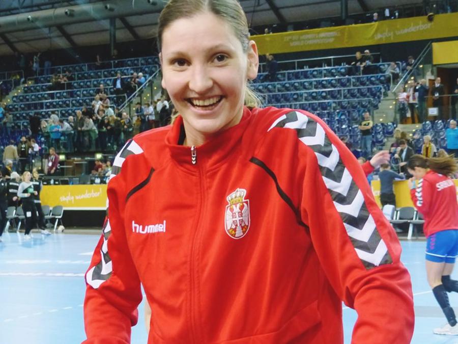 Jelena Lavko Baia Mare intră în lupta la titlu în handbalul feminin!