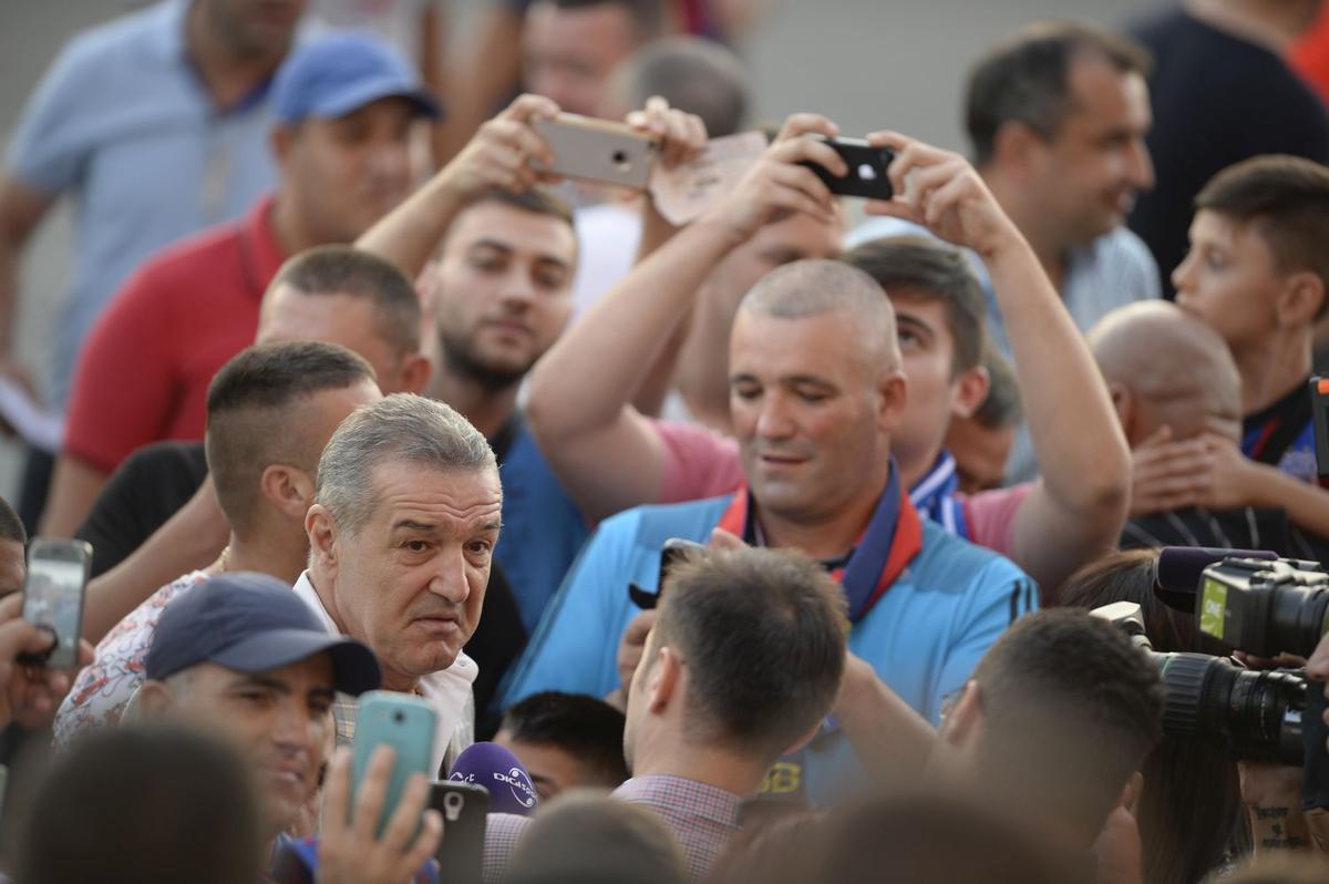 Gigi Becali a intrat în direct la TV după ce Teia Sponte s-a infectat cu COVID-19: „Dacă Hristos vrea să mor, mor! Dar ce să se întâmple dacă merg la Sfântul Maslu?”